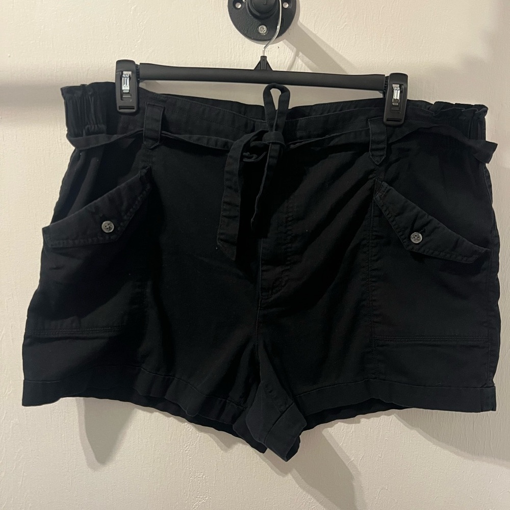 Old Navy Black Women's Cargo Shorts